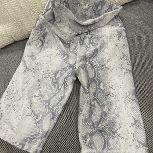 Nine West print shorts